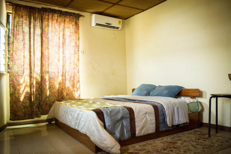 Bedroom 3, Sikaso Beach Hotel, Ga West