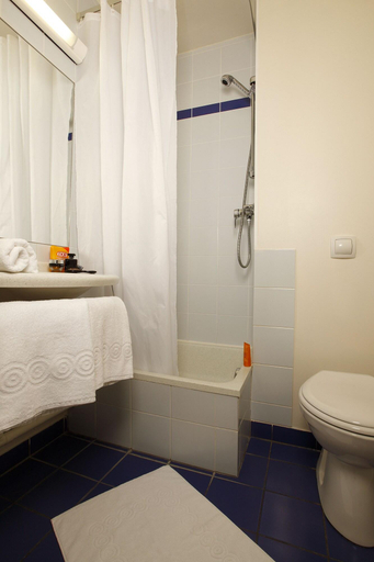 Bathroom, Hôtel Athéna Friville, Somme