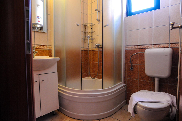 Bathroom 5, Hotel Prvan, Vrgorac