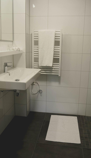 Bathroom 4, De Kastanjefabriek, Eibergen