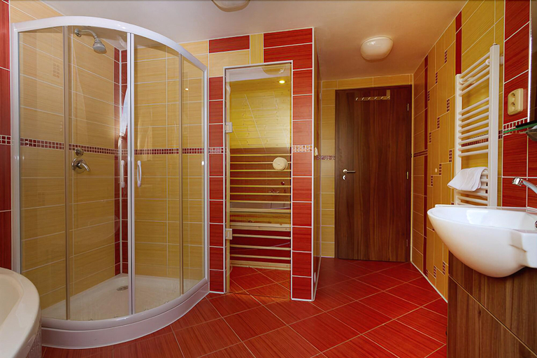 Bathroom 5, Hotel A Restaurace Kocanda, Děčín