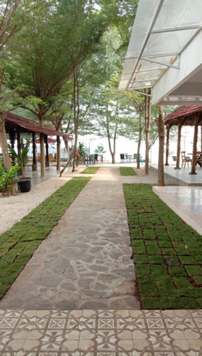 Exterior & Views 3, Vinn Villa Hotel, Jepara