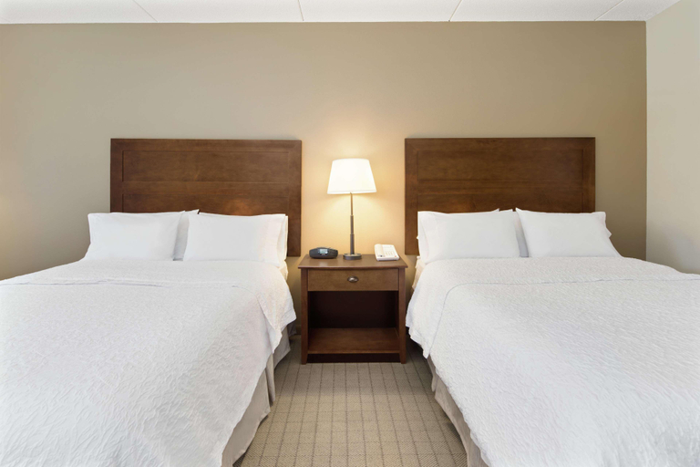 Bedroom 3, Hampton Inn Columbus South Fort Moore, Muscogee
