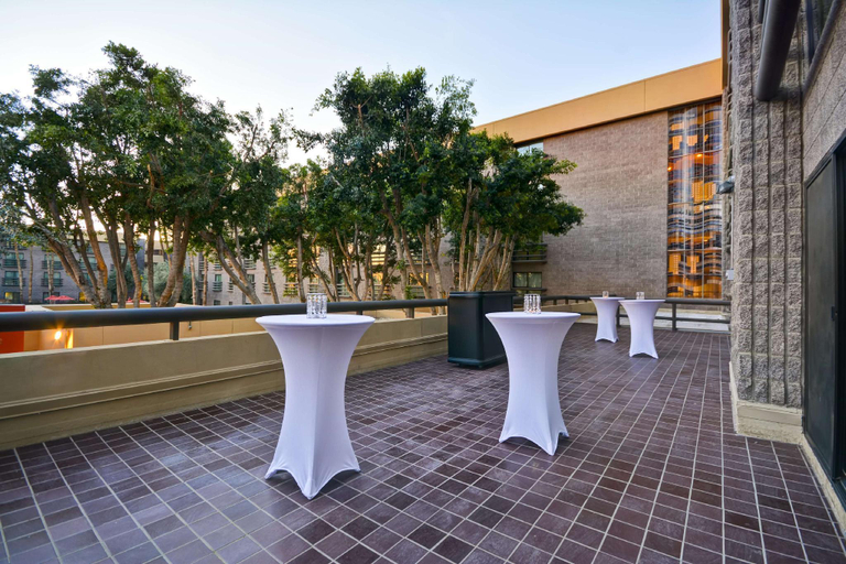 Exterior & Views 1, DoubleTree by Hilton Phoenix North, Maricopa