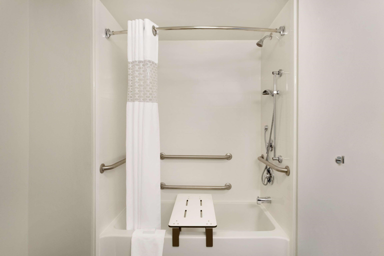Bathroom 4, Hampton Inn & Suites Largo, Pinellas