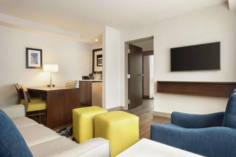 Public Area 2, Embassy Suites by Hilton Indianapolis Downtown, Indianapolis