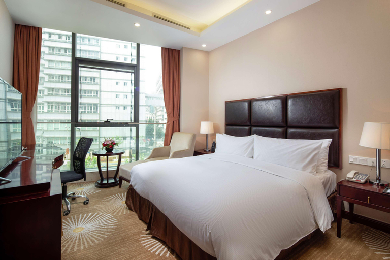 Bedroom 3, Double Tree by Hilton Shanghai Jing'an, Shanghai