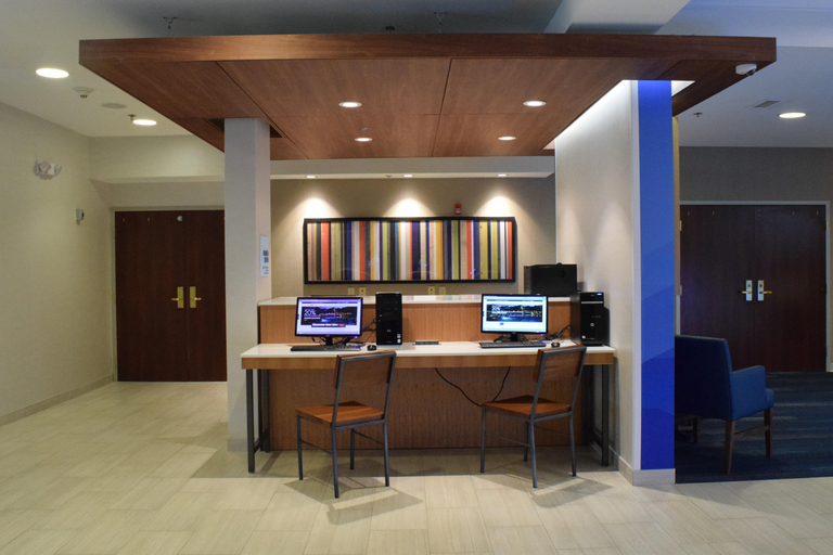 Public Area 2, Hampton Inn Rochester Webster, Monroe