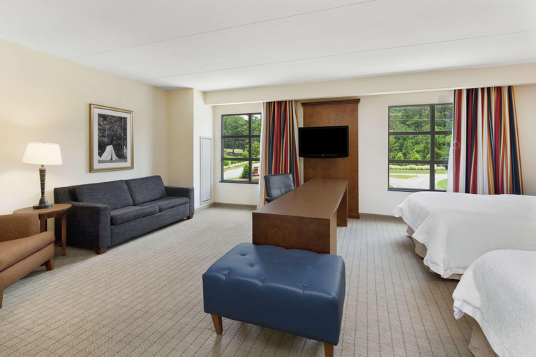 Public Area 2, Hampton Inn Columbus South Fort Moore, Muscogee
