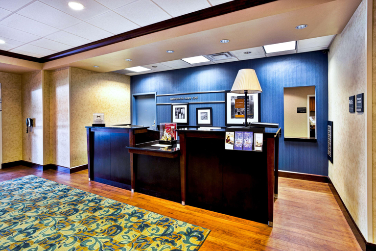 Public Area 2, Hampton Inn & Suites Cape Cod-West Yarmouth, Barnstable