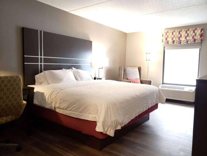Bedroom 4, Hampton Inn Johnstown, Cambria