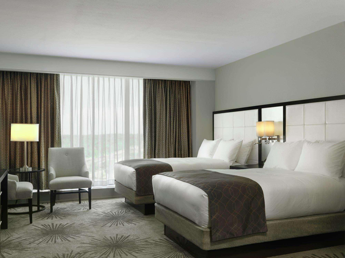 Bedroom 3, DoubleTree Cedar Rapids Convention Complex, Linn