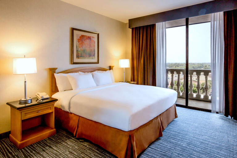 Bedroom 3, DoubleTree Suites by Hilton McAllen, Hidalgo