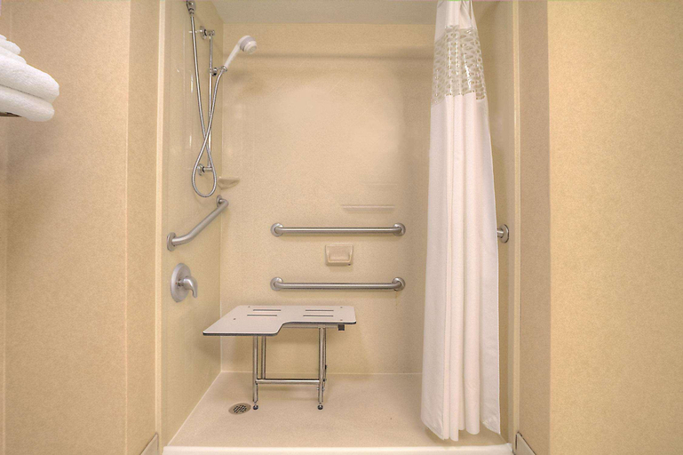 Bathroom 4, Hampton Inn & Suites Altus, Jackson