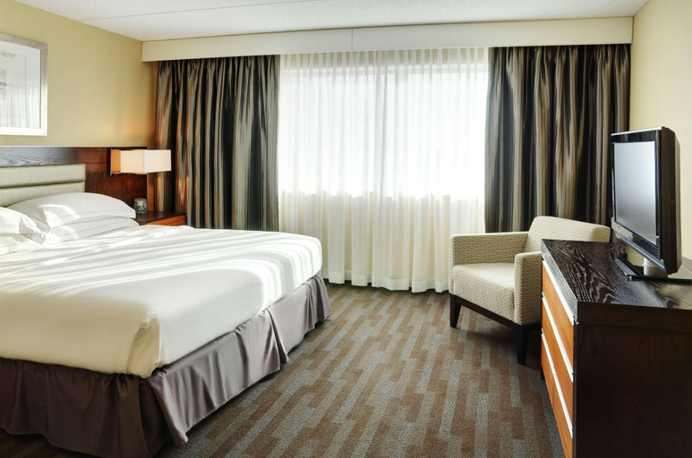 Bedroom 3, Hilton Suites Winnipeg Airport, Division No. 11