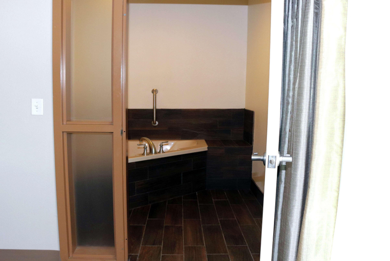 Others 5, Hampton Inn & Suites Stephenville, Erath