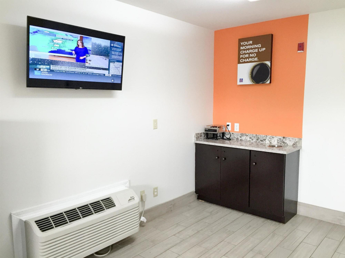 Public Area 3, Motel 6 Augusta, GA - Fort Gordon, Richmond