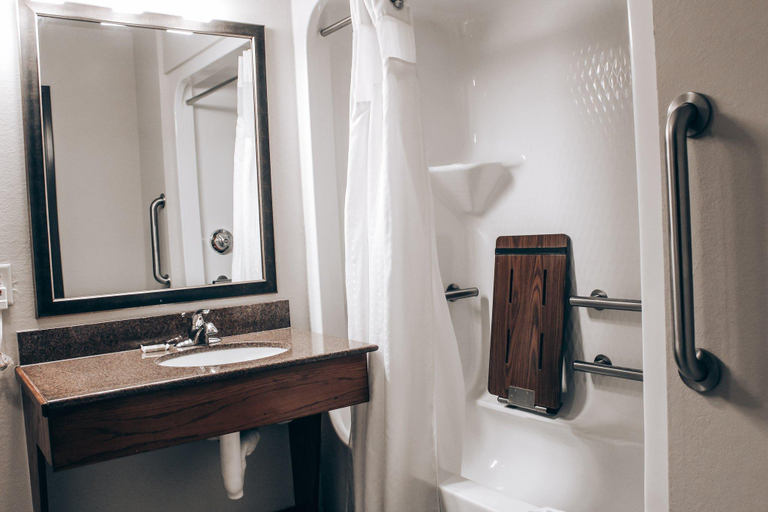Bathroom 4, Lucille's Hotel, Custer