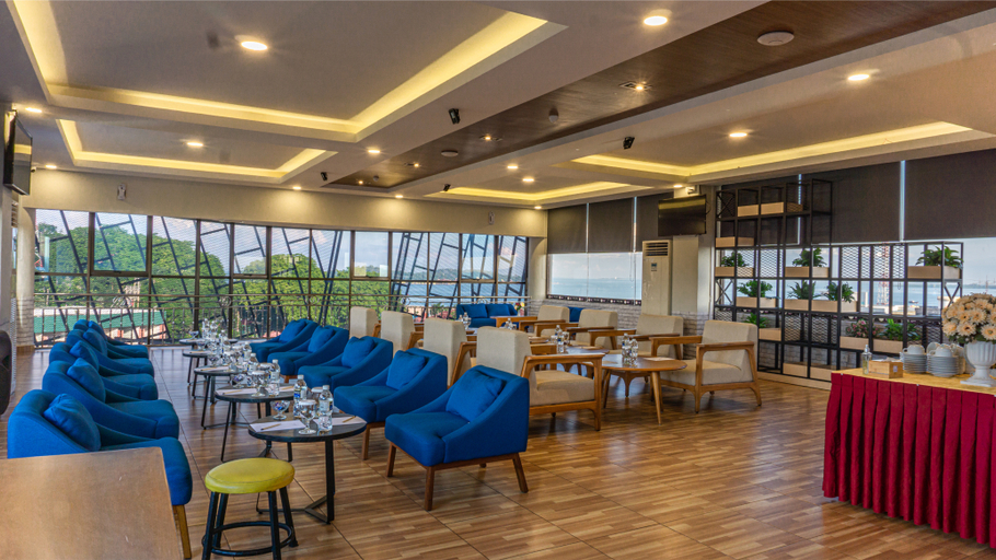 Food & Drinks 2, Nite & Day Laguna Bintan - Tanjung Pinang, Tanjung Pinang