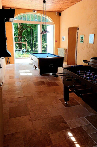 Public Area, Domaine de Bersaillin, Jura