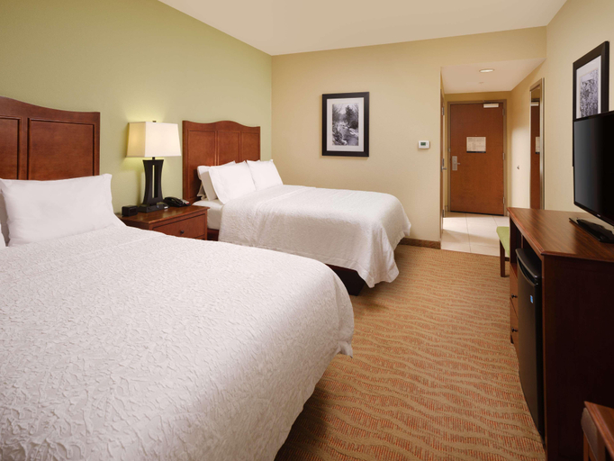 Bedroom 3, Hampton Inn Cleveland, Tennessee, Bradley