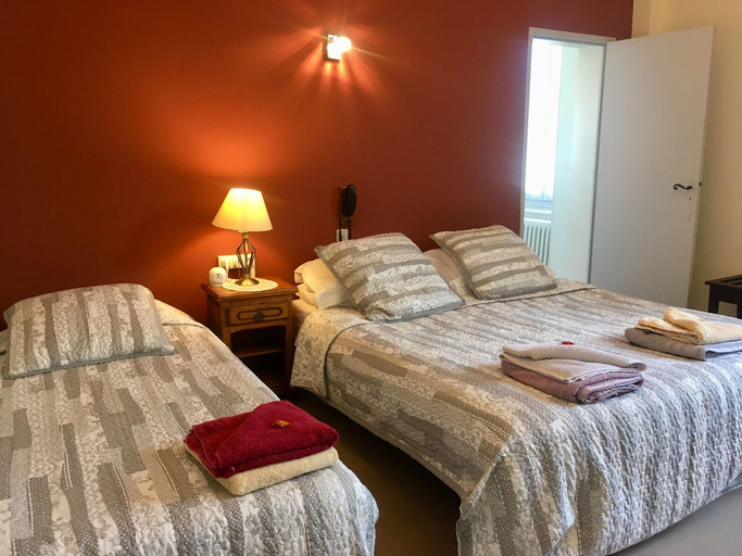 Bedroom 5, Hôtel de France et de Russie, Dordogne