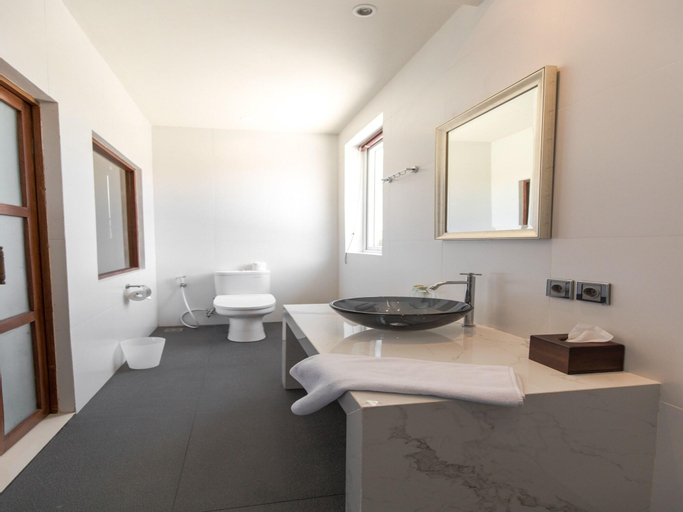 Bedroom 4, diAtas by Art Cafe Bumbu Bali, Badung