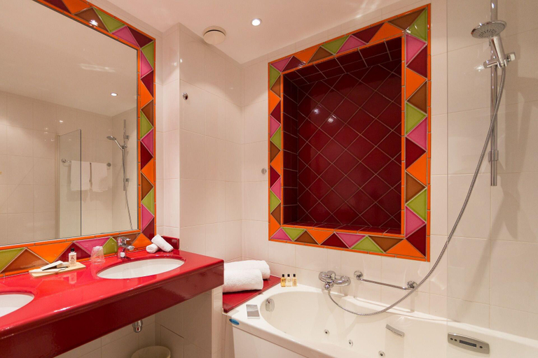 Bathroom 4, Le Square, Lot-et-Garonne