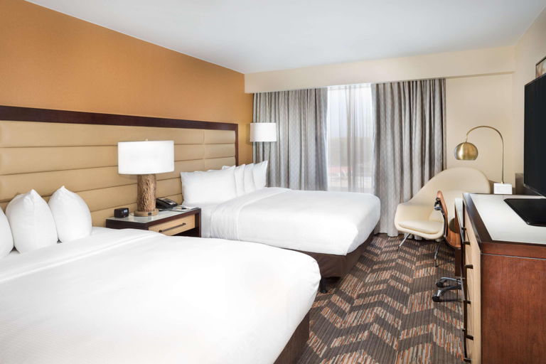 Bedroom 3, Doubletree By Hilton Lawrence, Douglas