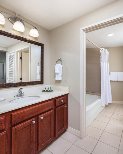 Bathroom 5, Club Wyndham Royal Sea Cliff, Hawaii