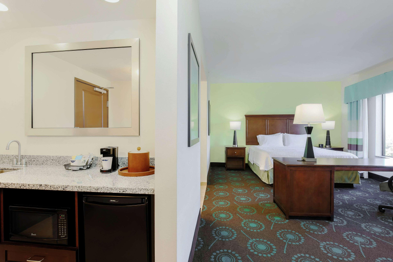 Bedroom 3, Hampton Inn & Suites Wheeling-The Highlands, Ohio