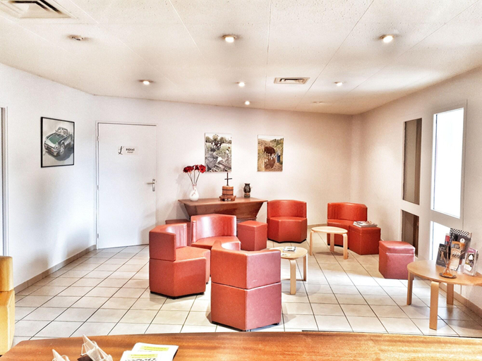 Public Area 3, Hôtel Restaurant Le Mont Brouilly, Rhône