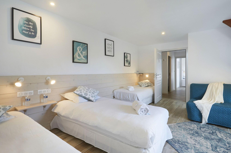 Bedroom 3, Domaine de Bersaillin, Jura