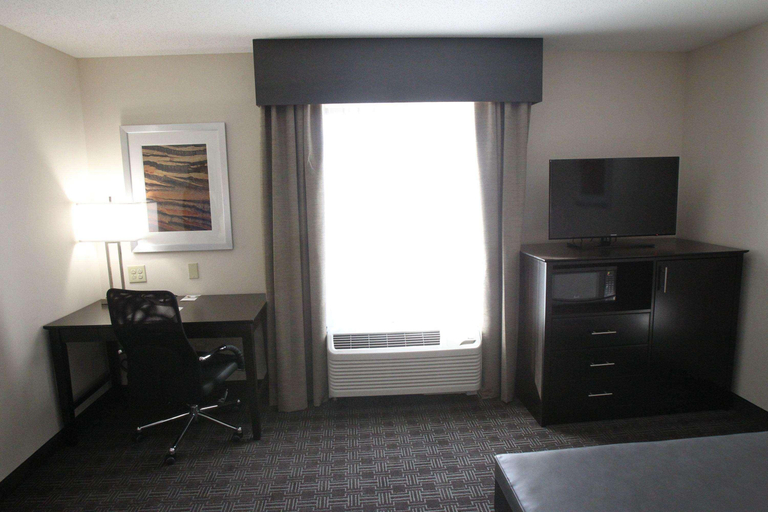 Bedroom 3, Hampton Inn & Suites Seneca-Clemson Area, Oconee