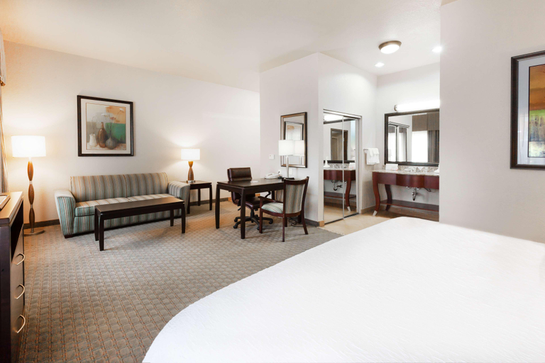Bedroom 3, Hampton Inn & Suites Lake Jackson-Clute, Brazoria