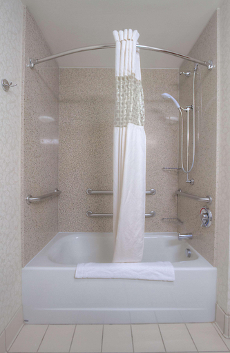 Bathroom 4, Hampton Inn Great Falls, Cascade