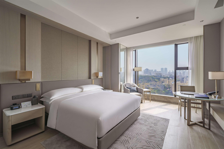 Bedroom 2, DoubleTree by Hilton Shenzhen Nanshan, Shenzhen