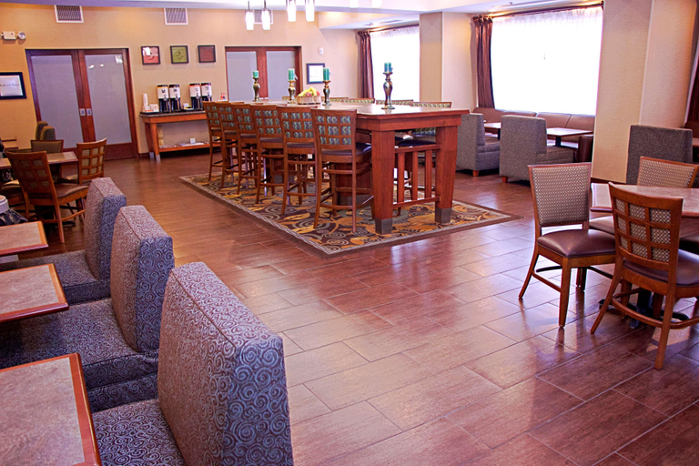 Food & Drinks 5, Hampton Inn Sidney, NE, Cheyenne