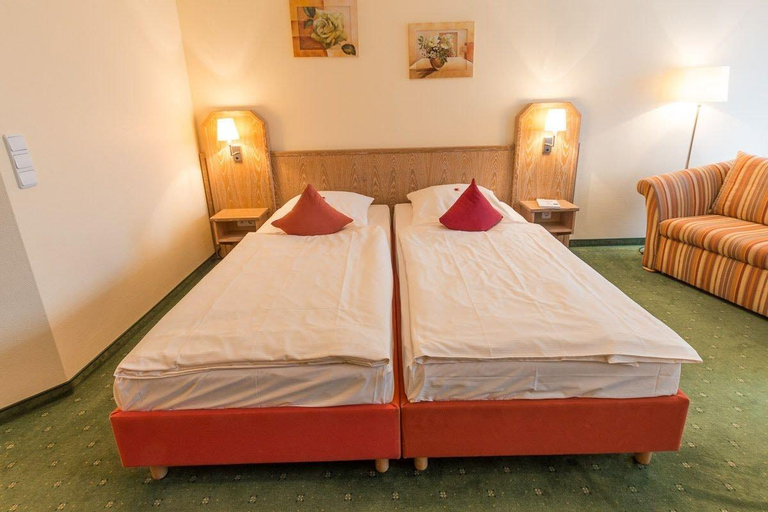 Bedroom 3, Schützenhof Ahlerstedt, Stade