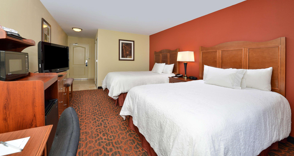 Bedroom 3, Hampton Inn Ottumwa, Wapello