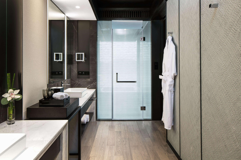 Bathroom 5, Hilton Ningbo Dongqian Lake, Ningbo