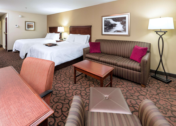 Public Area 2, Hampton Inn Littleton, Grafton