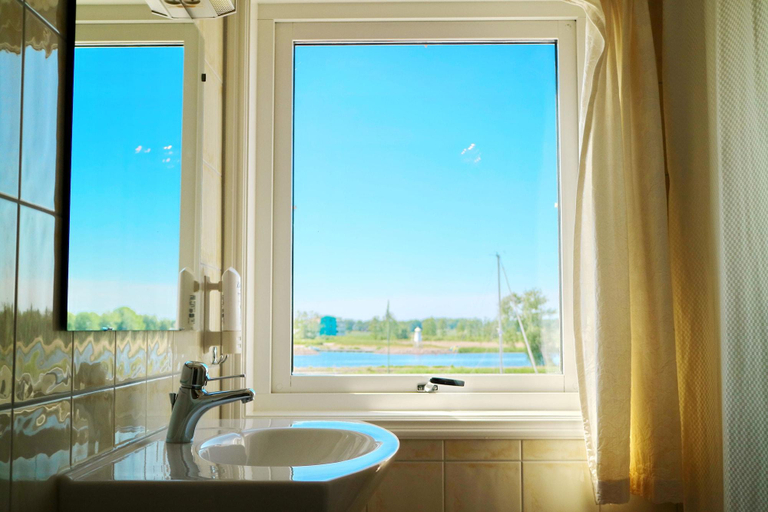 Bathroom 4, Vänerport Hotel, Mariestad