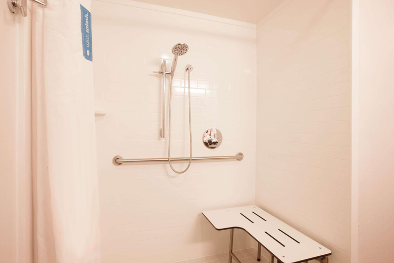 Bathroom 4, Hampton Inn Pennsville, Salem