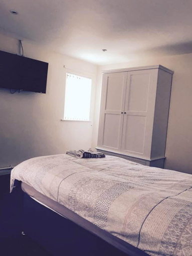 Bedroom 2, The Beeches, Leicestershire