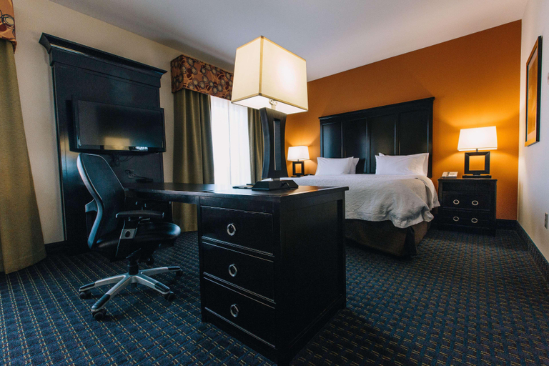 Bedroom 3, Hampton Inn & Suites Effingham, Effingham