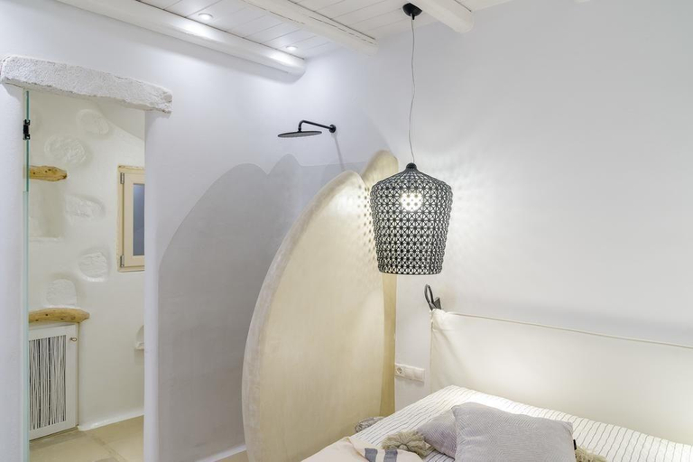 Bathroom 5, Euphoria Downtown, South Aegean
