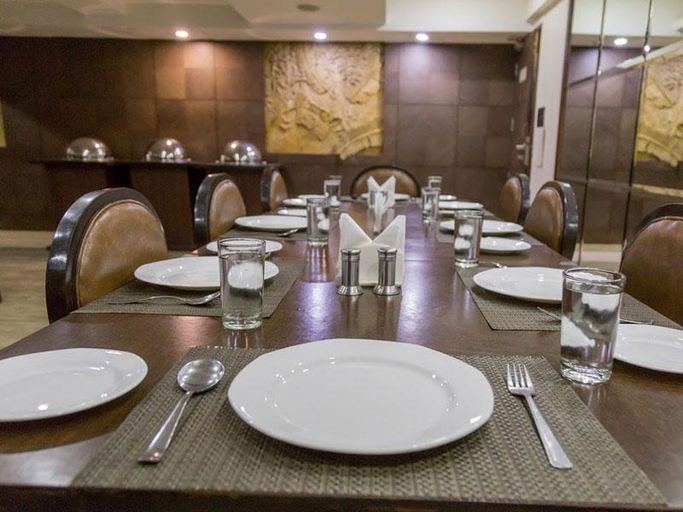 Food & Drinks 5, Ginger Ahmedabad S.G.Road, Ahmadabad