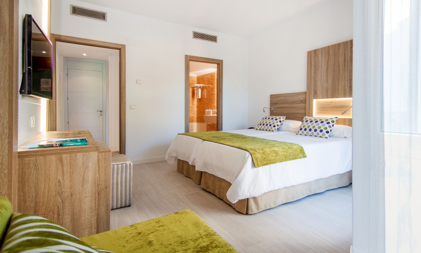 Bedroom 3, Globales Hotel Maioris, Baleares
