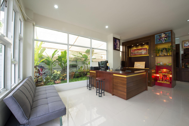 Public Area 3, Bees Smile Hotel, Muang Chiang Rai